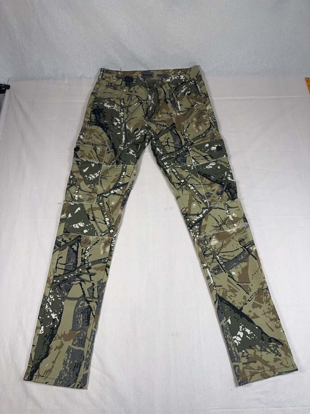 21 Black Skinny Fit Camo Cargo Pants 32x32